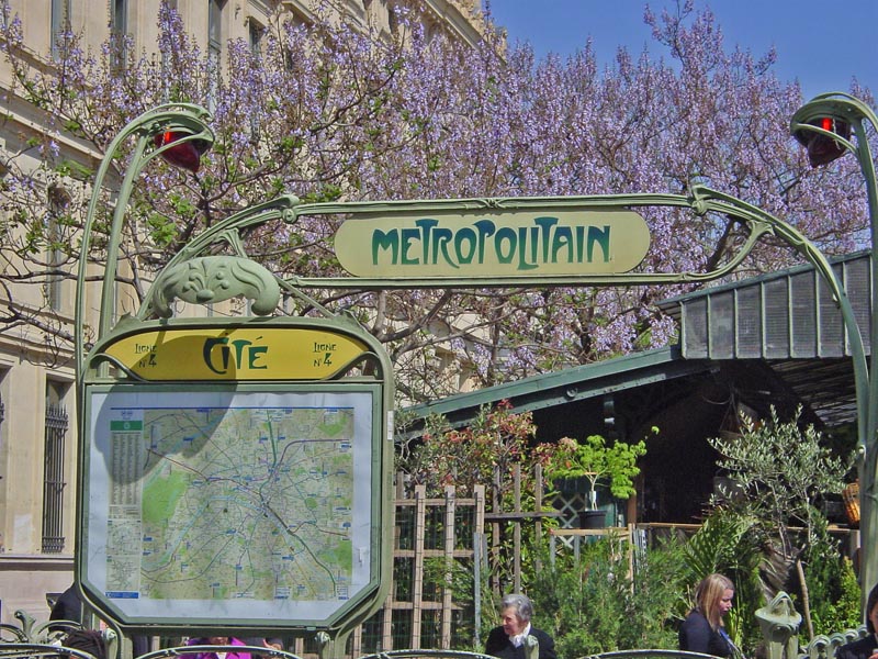 ÃŽle de la CitÃ© Metro Stop